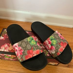 Gucci Bloom Slides